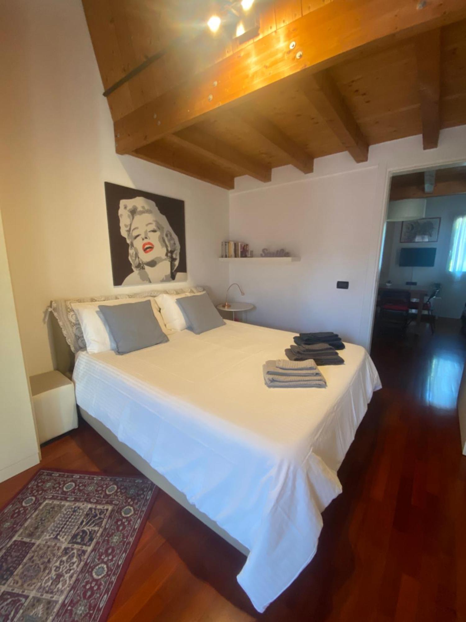Casa Vacanze Chez La Reine - Holiday Home ヴィチェンツァ エクステリア 写真