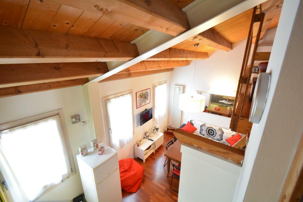 Casa Vacanze Chez La Reine - Holiday Home ヴィチェンツァ エクステリア 写真